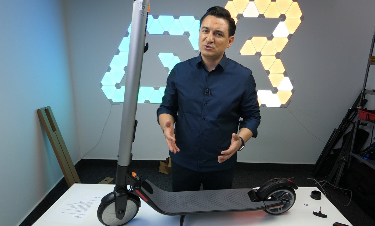 Ninebot KickScooter ES2 și un 42 jumate fac echipă bună în trafic (Unboxing)