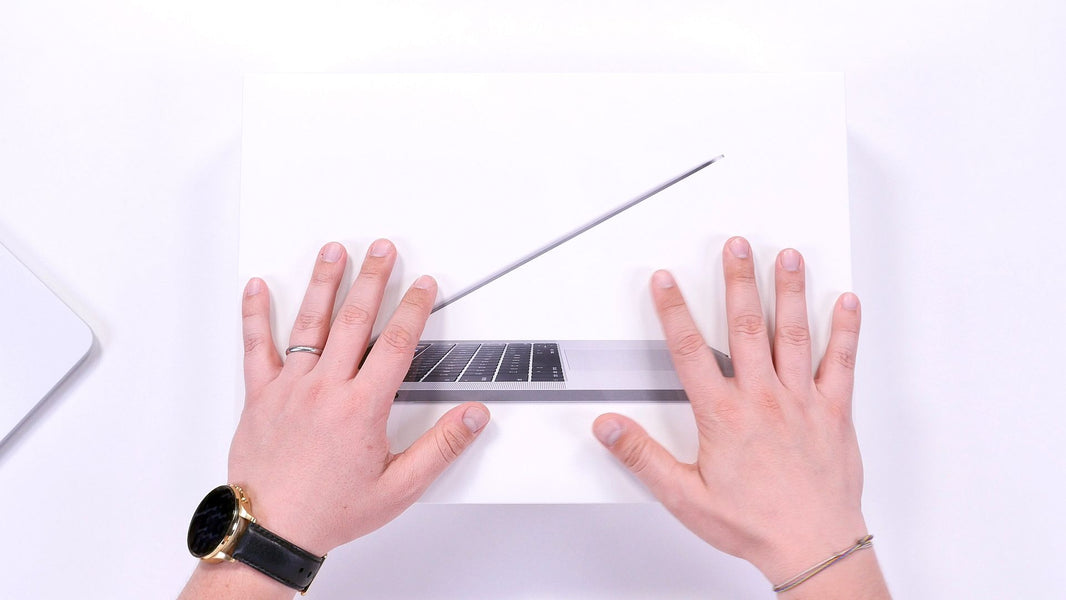 UNBOXING & REVIEW - Apple MacBook Pro 15 Touchbar