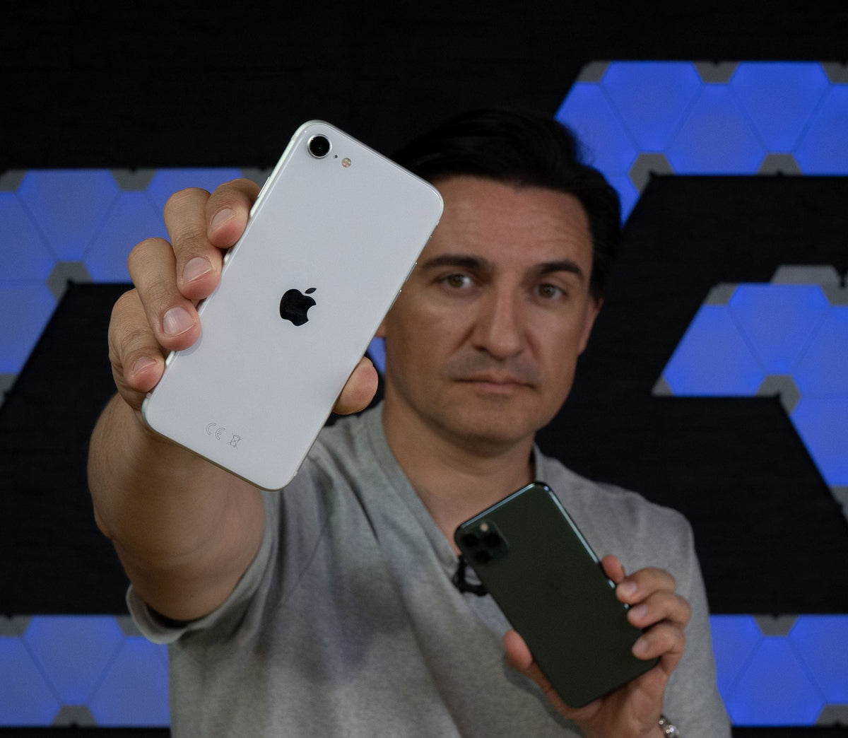 Noul Apple iPhone SE- Merită cumpărat în 2020?
