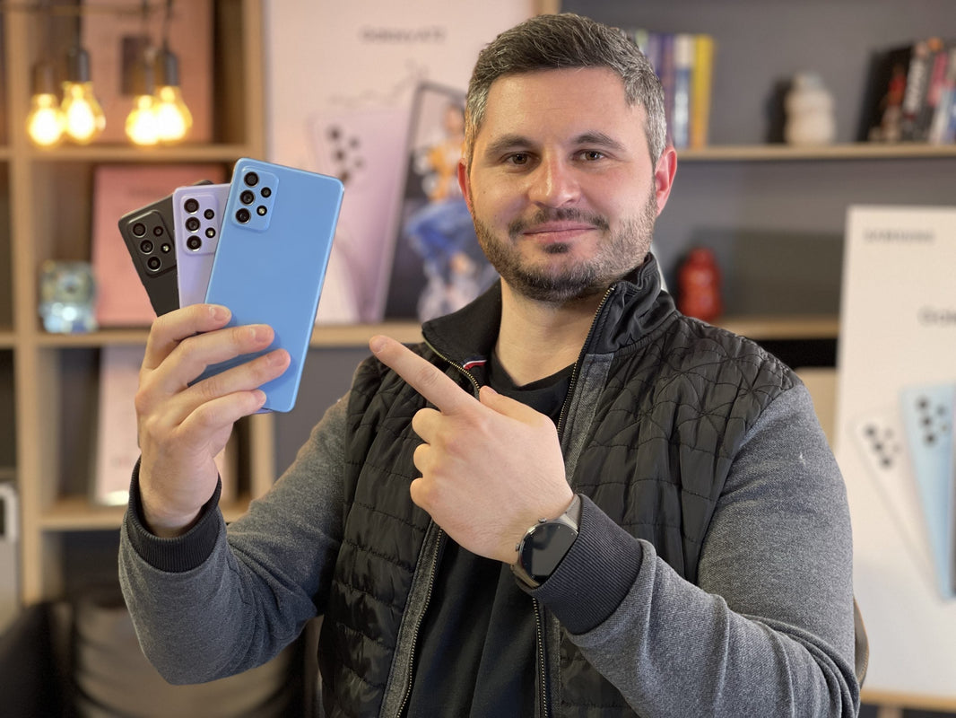 GALAXY A52 & A72 - Piersicuță 3 - Prim Contact
