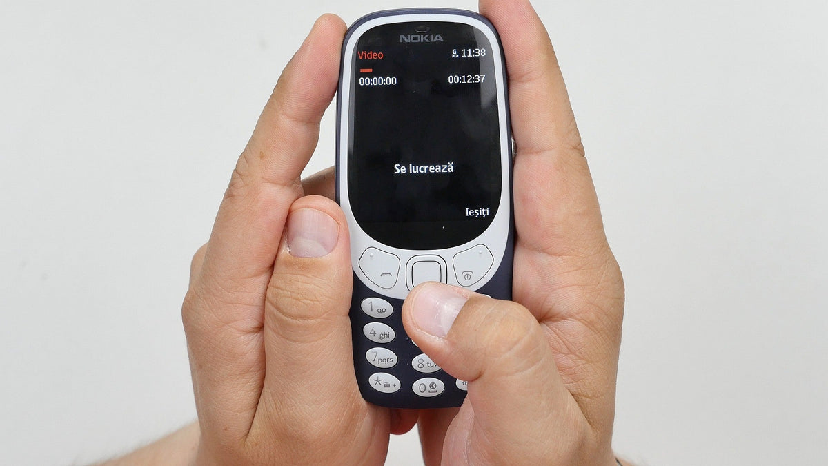 UNBOXING & REVIEW - Nokia 3310 - Merge și YouTube pe el!