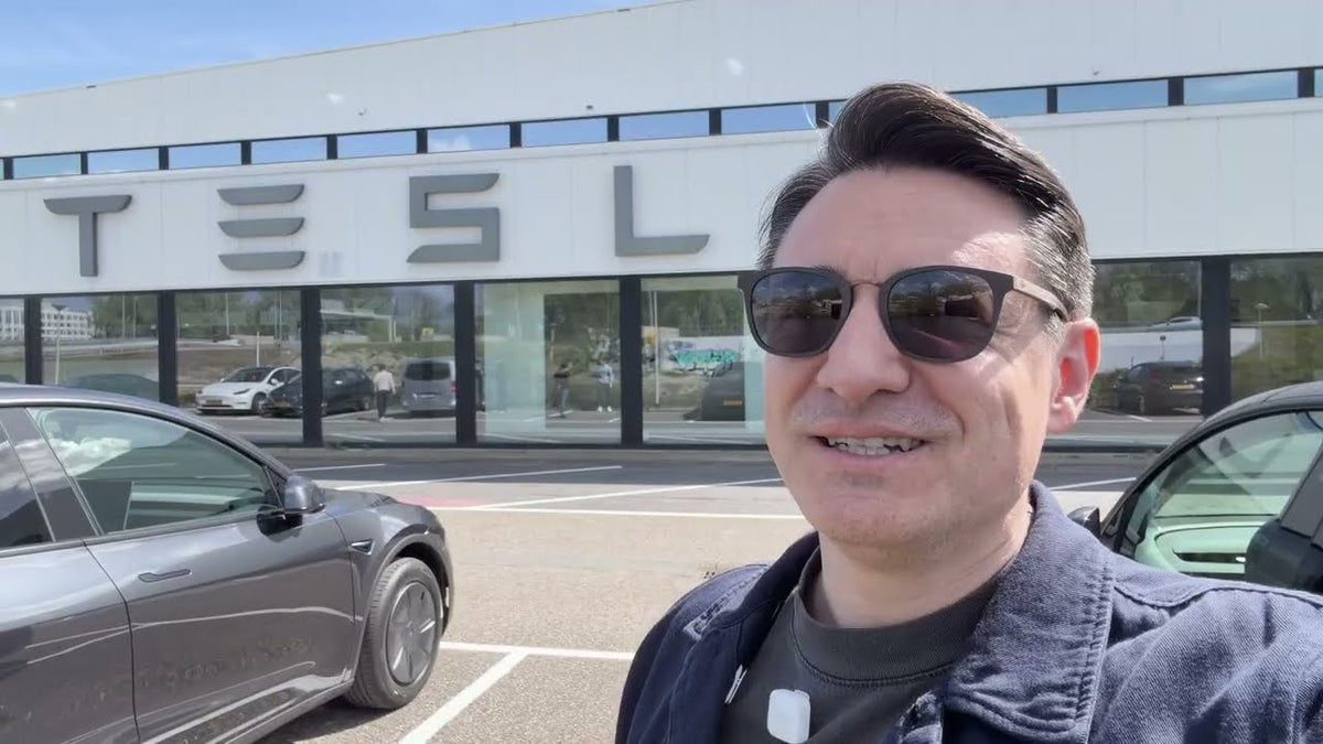 Tesla Full Self-Drive Supervised în Amsterdam — prima dată fără mâini pe volan în Europa