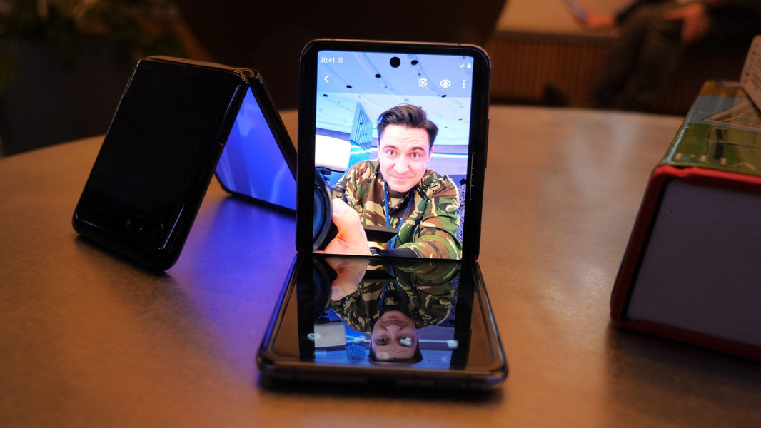 GALAXY Z FLIP - PRIM CONTACT - Cel mai bun pliabil?