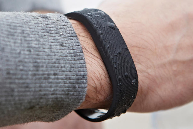 VIDEO - Sony SmartBand SWR10 - Cea mai banală brățară inteligentă