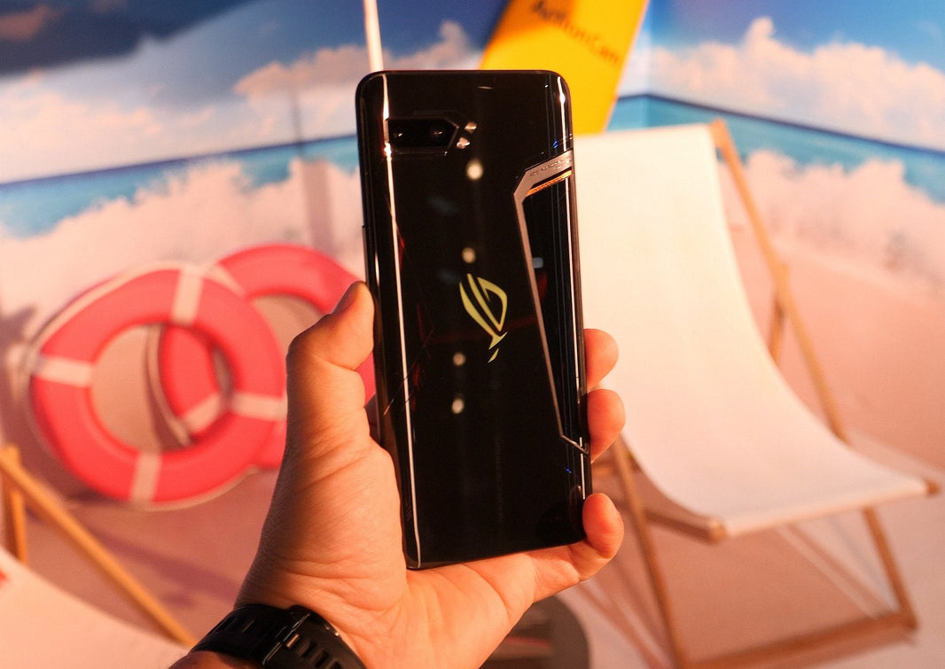 ASUS ROG PHONE 2! - Prim Contact - Cel mai ”tare” telefon de gaming al momentului. Deocamdată