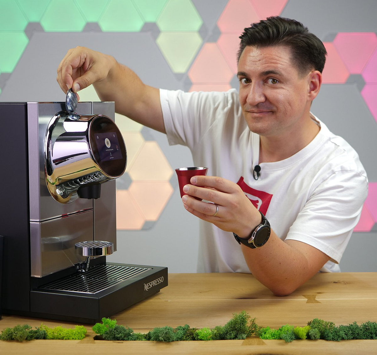 REGELE ESPRESSOARELOR PROFESIONALE AUTOMATE PENTRU OFFICE - NESPRESSO MOMENTO 100