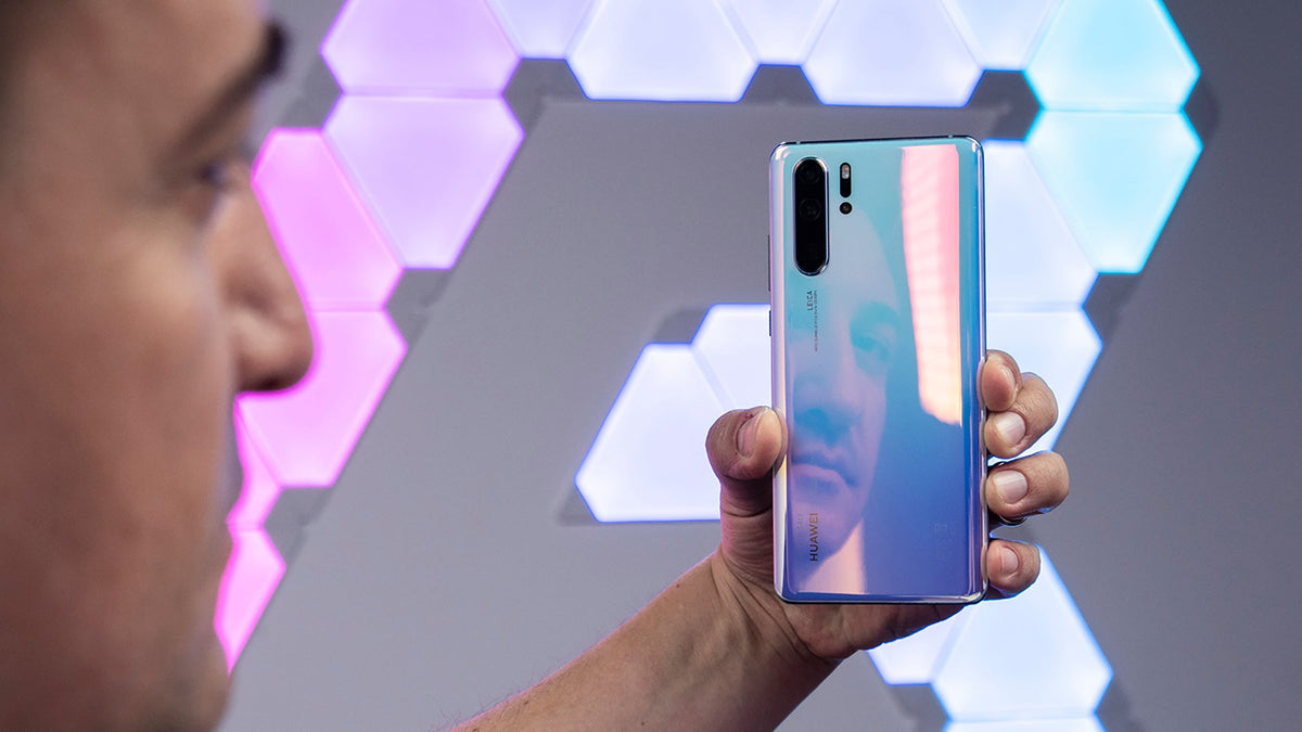 HUAWEI P30 PRO - LOW LIGHT MONSTER! [REVIEW]