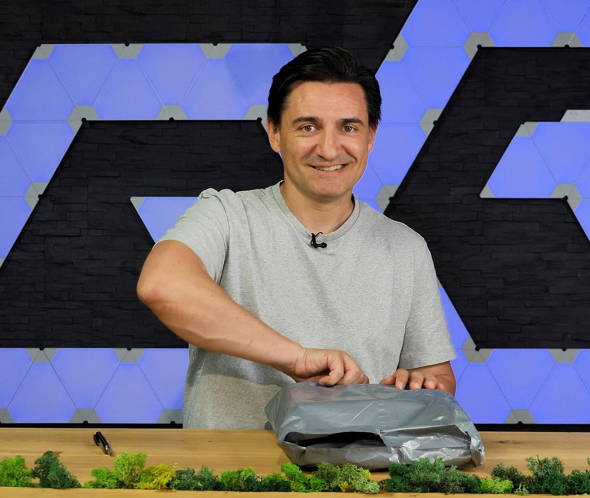 UNBOXING SURPRIZĂ - Îl aștept de cinci luni