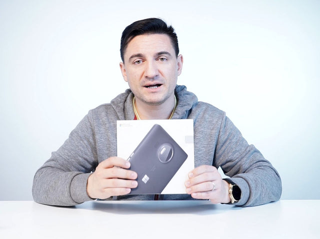 VIDEO - Microsoft Lumia 950 XL - Primul pas către computerul de buzunar