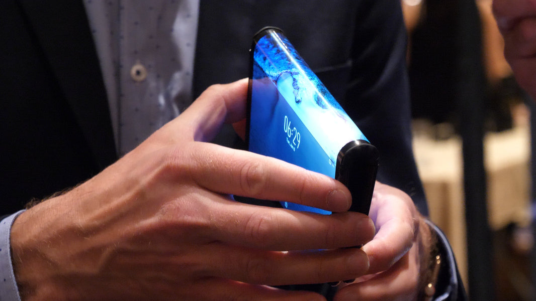 Telefonul cu ecran flexibil! - Royole FlexPai [HANDS-ON]