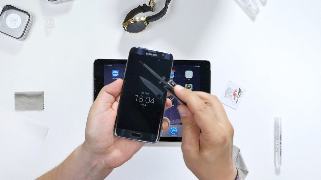 Mi-am pus singur folie pe smartphone, smartwatch și pe tabletă
