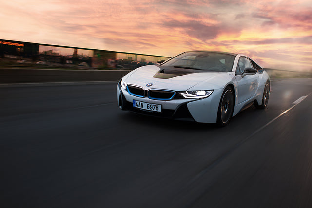 VIDEO BMW i8 - Un hibrid cum toate ar trebui să fie