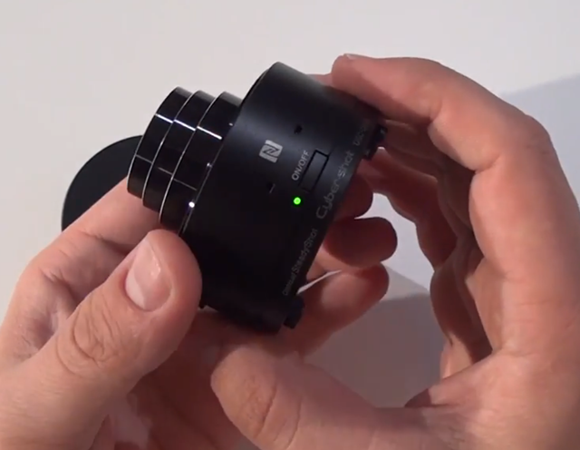 VIDEO unboxing și review Sony QX10 - transformă orice iPhone sau Android într-o cameră foto