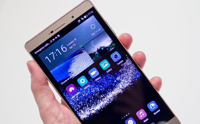 VIDEO - Huawei P8 Max - Cel mai mare smartphone pe care l-am văzut!
