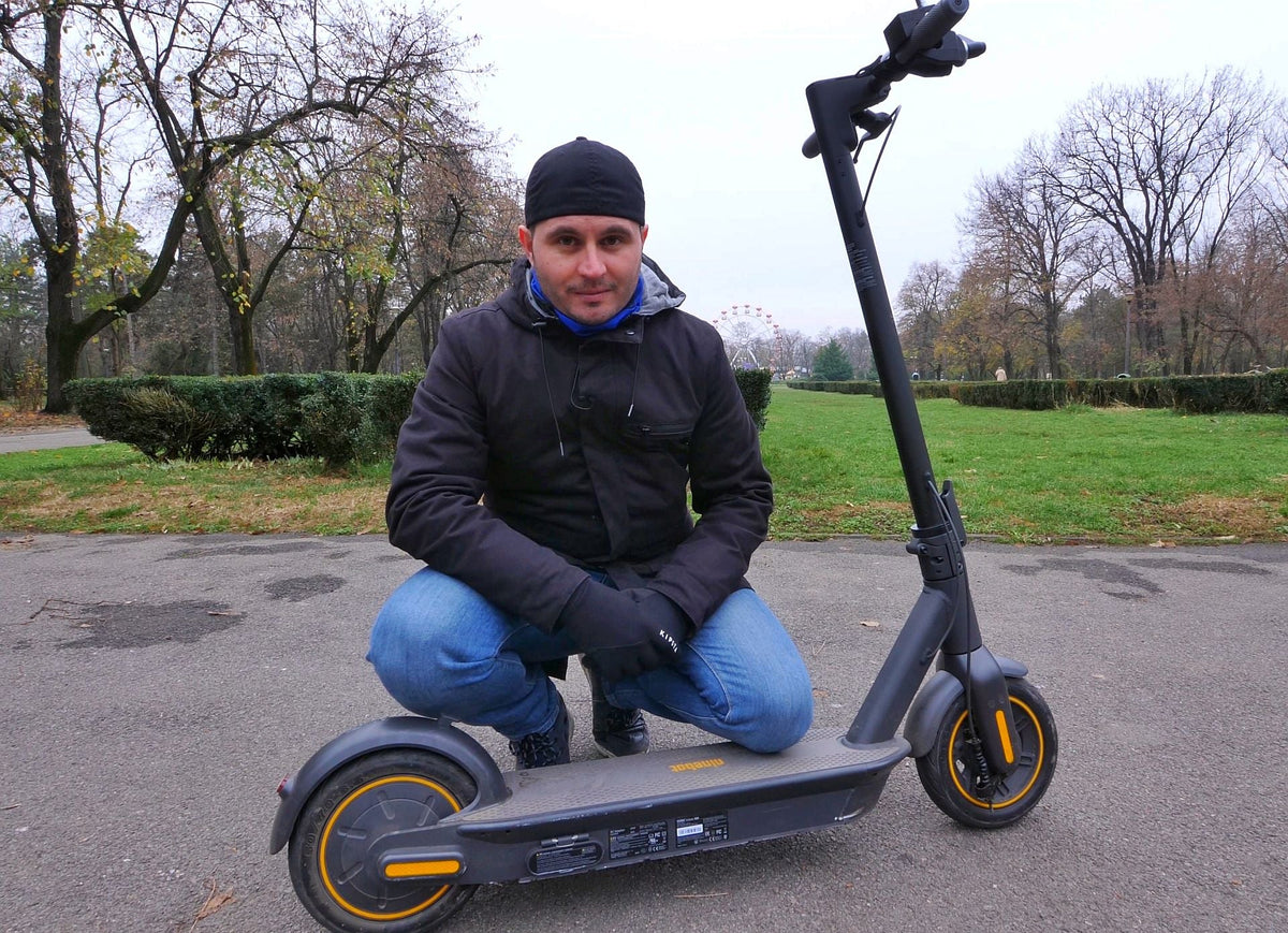Trotineta cu care bați traficul - Ninebot Max G30